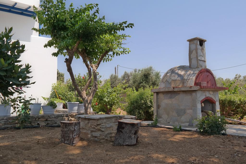 Maroussa Studios Agia Anna  Екстер'єр фото